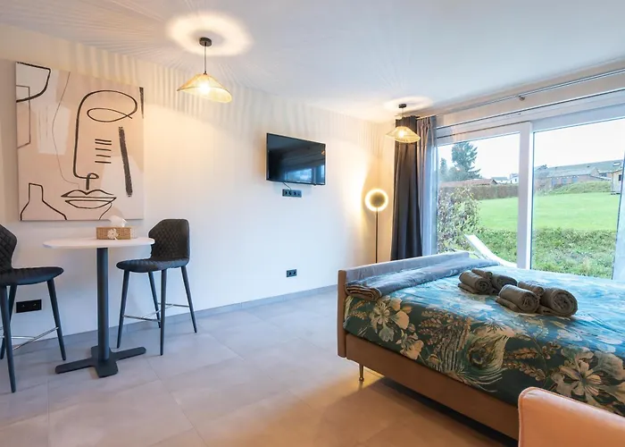 A La Fontaine - D'hotes En Famenne *